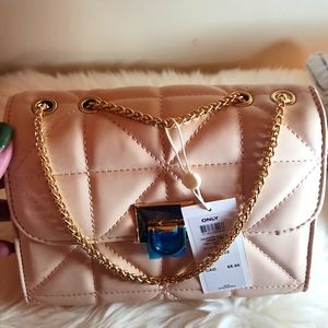 ONLY Cross Body Bag with Shiny Gold Toned Hardwsre NWT Quilted Peach